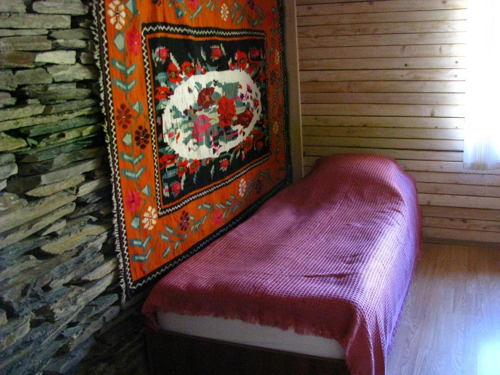 Guest House Shina Omalo الغرفة الصورة