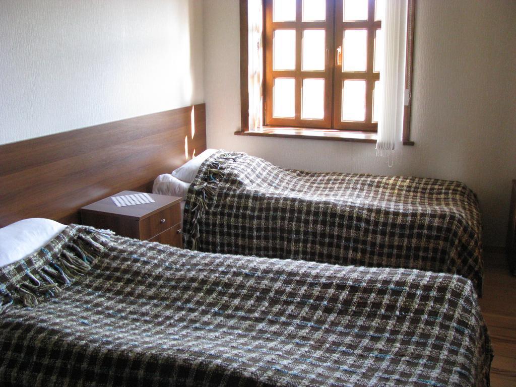 Guest House Shina Omalo الغرفة الصورة